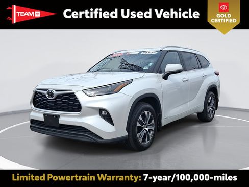 Certified 2026 Toyota Highlander XLE AWD/4WD image 1