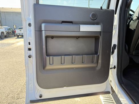 Used 2015 Ford F350 Lariat w/ Lariat Ultimate Package image 28