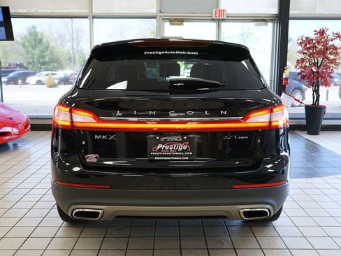 Used 2017 Lincoln MKX Reserve w/ Driver Assistance Package AWD/4WD image 16