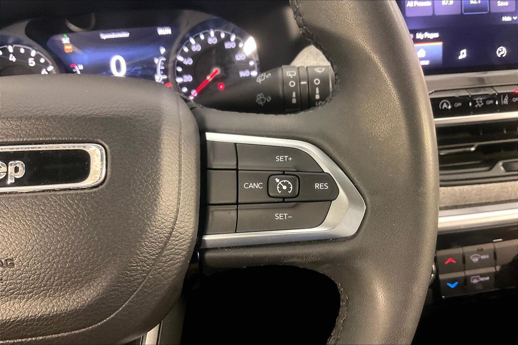 Used 2024 Jeep Compass Latitude AWD/4WD image 23