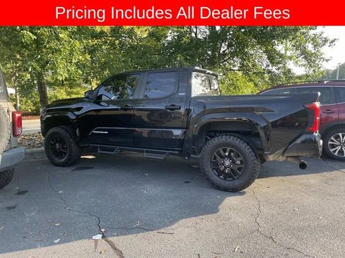 Used 2024 Toyota Tacoma SR5 AWD/4WD image 6