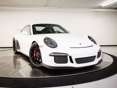 Certified 2015 Porsche 911 GT3 RWD image 9