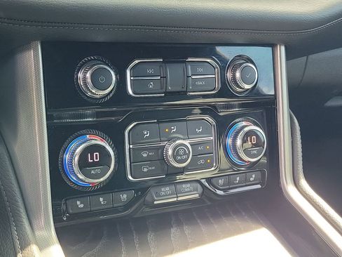 Used 2021 GMC Yukon XL Denali RWD image 27