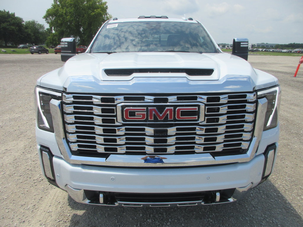 New 2026 GMC Sierra 2500 Denali w/ Denali Reserve Package AWD/4WD image 12