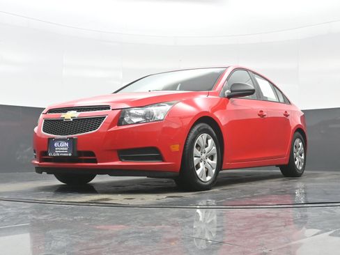 Used 2014 Chevrolet Cruze LS image 26