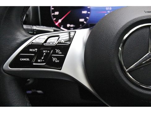 Used 2023 Mercedes-Benz C 300 Sedan image 13