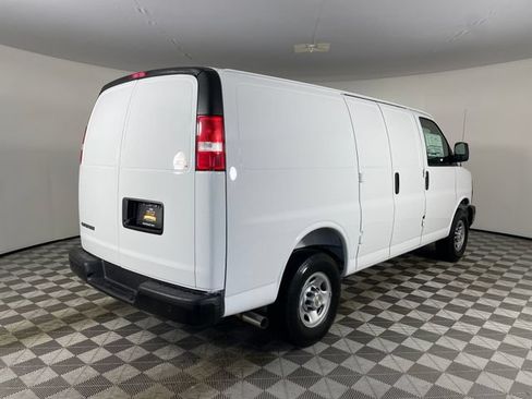New 2026 Chevrolet Express 2500 w/ Driver Convenience Package RWD image 15