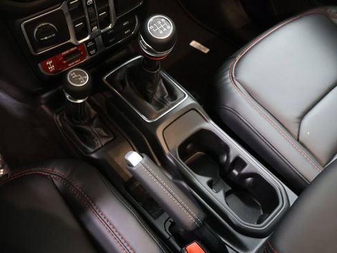 New 2026 Jeep Wrangler Unlimited Rubicon AWD/4WD image 24