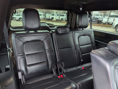 Used 2022 Lincoln Navigator L Reserve image 37