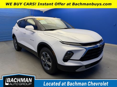 Used 2024 Chevrolet Blazer LT w/ Convenience Package FWD image 1