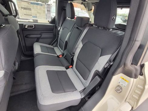 New 2025 Ford Bronco 4-Door image 6