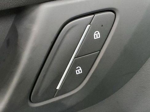 Used 2025 Buick Enclave Preferred image 26