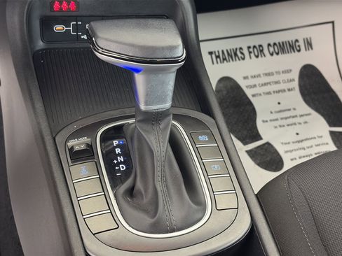 Used 2025 Hyundai Kona SEL AWD/4WD image 23
