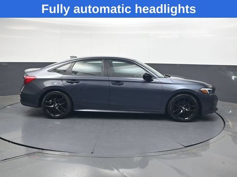 Used 2022 Honda Civic Sport image 3