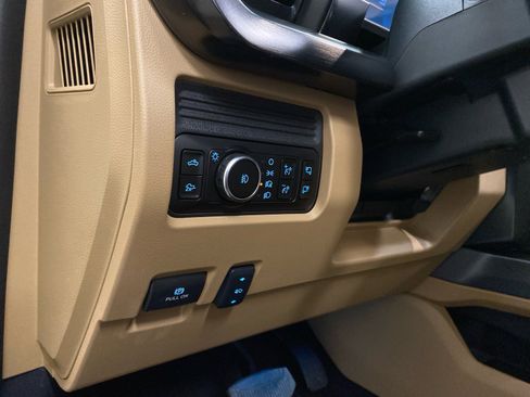 New 2026 Ford F350 Lariat w/ Black Appearance Package image 40