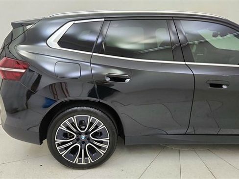 Used 2025 BMW X3 xDrive30i w/ Premium Package image 12