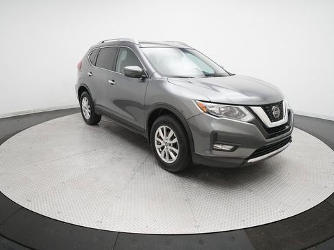 Used 2020 Nissan Rogue SV image 13