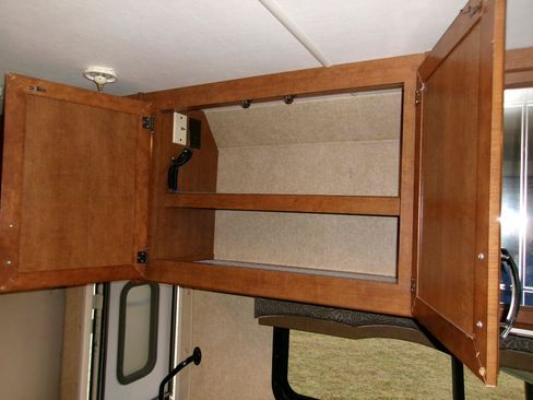 Used 2014 Ford E-450 and Econoline 450 Super Duty w/ Motorhome Prep Package RWD image 30
