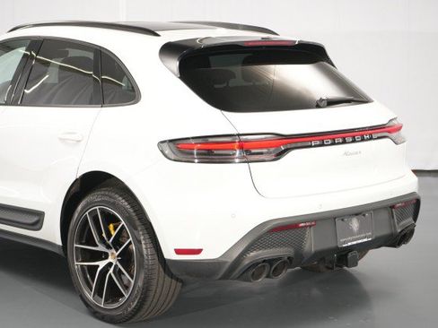 Used 2023 Porsche Macan AWD/4WD image 17