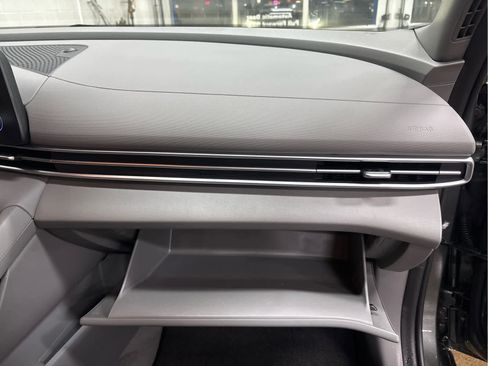 Used 2025 Hyundai Elantra Sport image 19