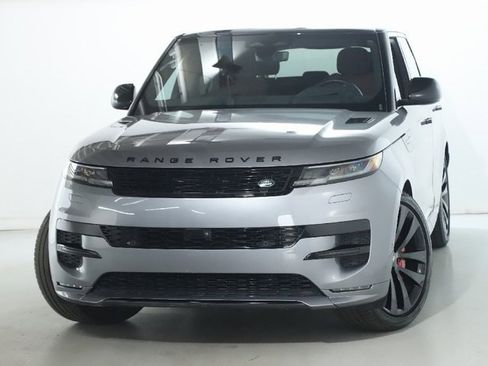 Used 2024 Land Rover Range Rover Sport Dynamic SE image 3