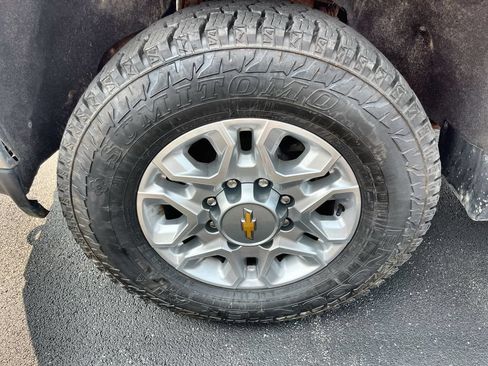 Used 2022 Chevrolet Silverado 2500 LT w/ Convenience Package AWD/4WD image 31