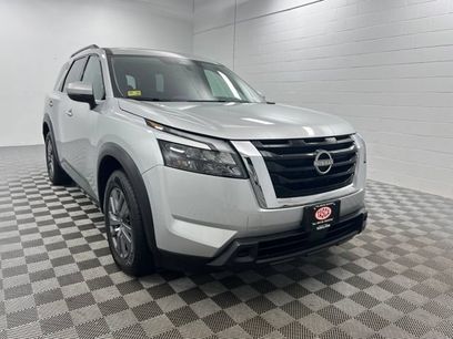 Used 2025 Nissan Pathfinder SV