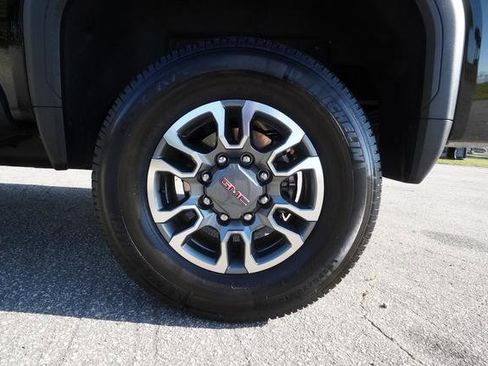Used 2024 GMC Sierra 2500 SLT w/ SLT Convenience Package AWD/4WD image 41