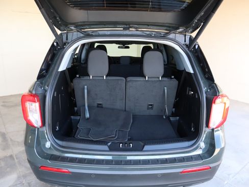 Certified 2023 Ford Explorer XLT RWD image 46