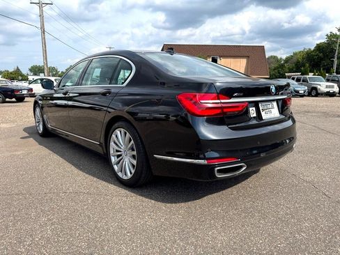 Used 2017 BMW 740i xDrive 740i xDrive Sedan image 9