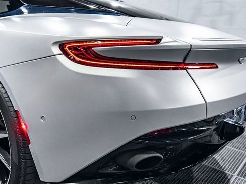 Used 2017 Aston Martin DB11 V12 image 30