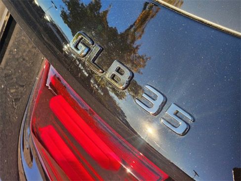 New 2025 Mercedes-Benz GLB 35 AMG 4MATIC image 10