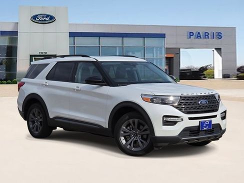 Certified 2024 Ford Explorer XLT w/ Equipment Group 202A AWD/4WD image 1