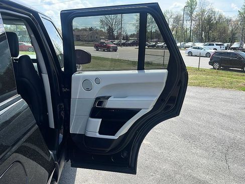 Used 2014 Land Rover Range Rover Supercharged image 35