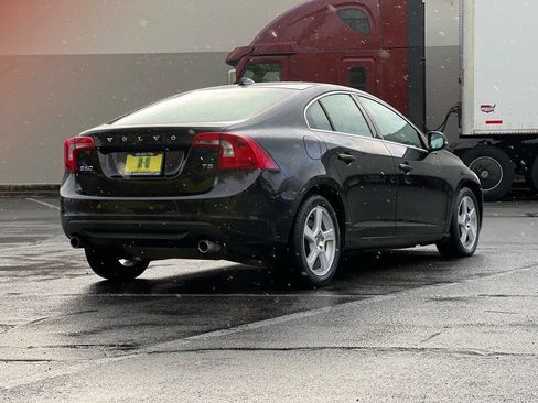 Used 2013 Volvo S60 T5 image 5