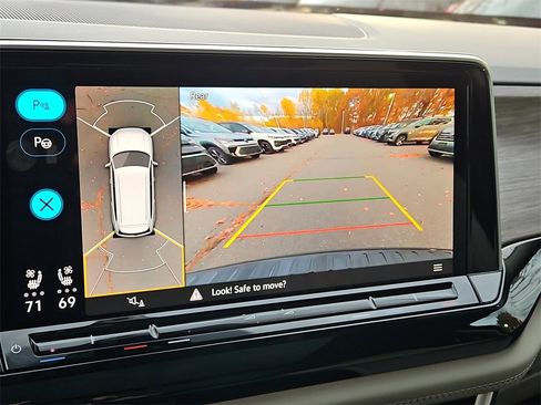 New 2026 Volkswagen Atlas SEL Premium R-Line image 9