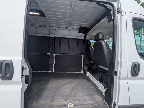 Used 2025 RAM ProMaster 2500 w/ Convenience Group FWD image 27