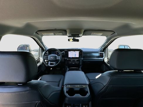 New 2026 Ford F250 Lariat w/ Black Appearance Package image 16