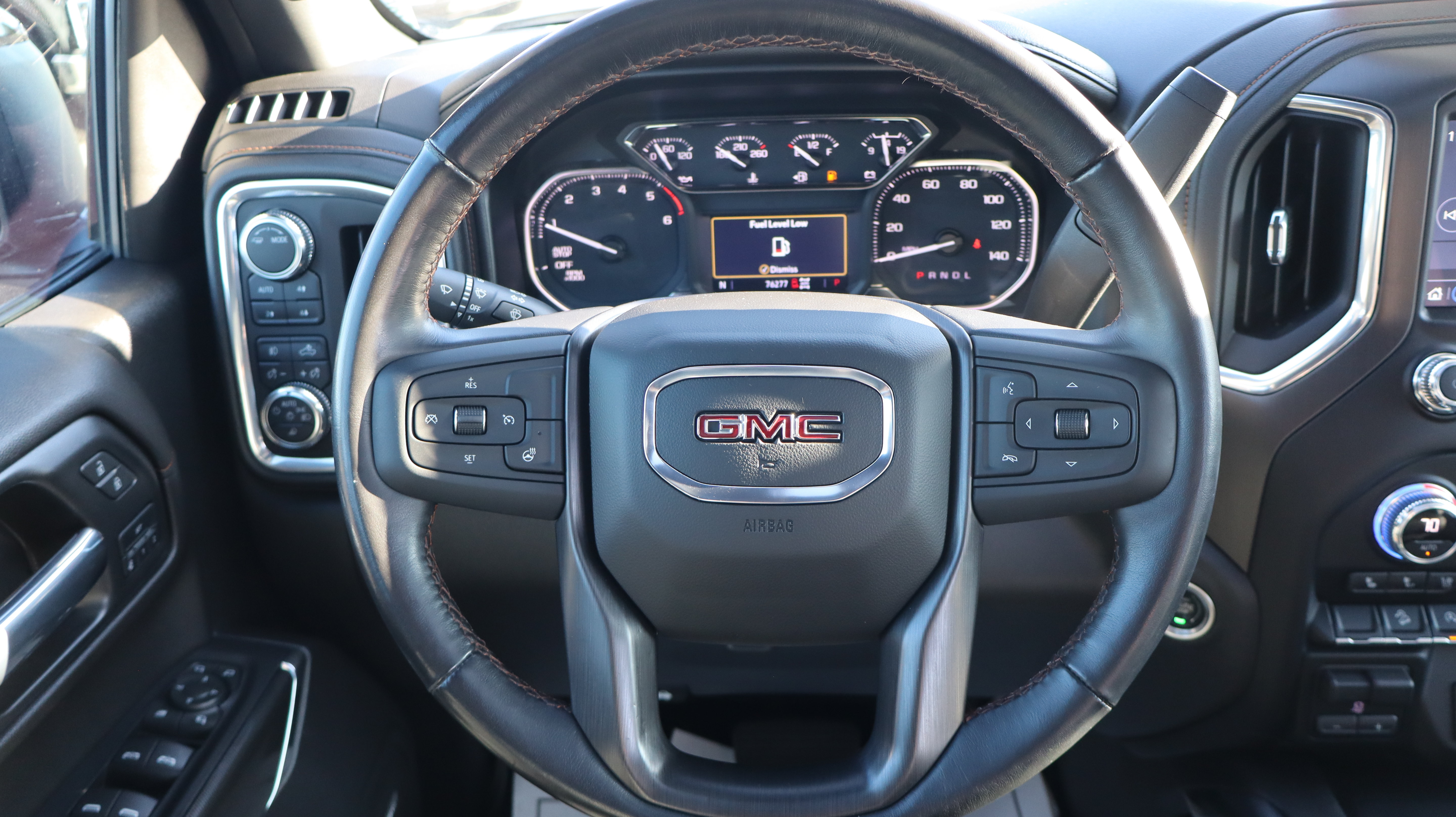 Used 2021 GMC Sierra 1500 AT4 w/ AT4 Preferred Package AWD/4WD image 12