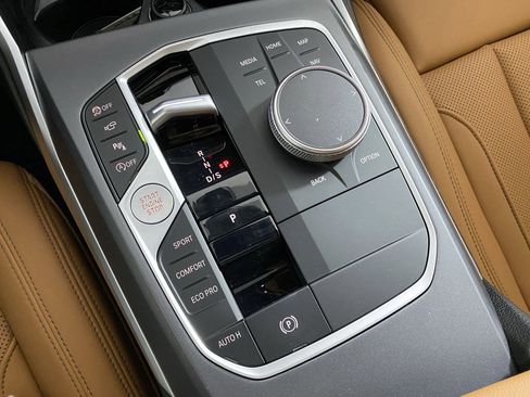 Used 2025 BMW 230i xDrive Coupe w/ Premium Package image 27