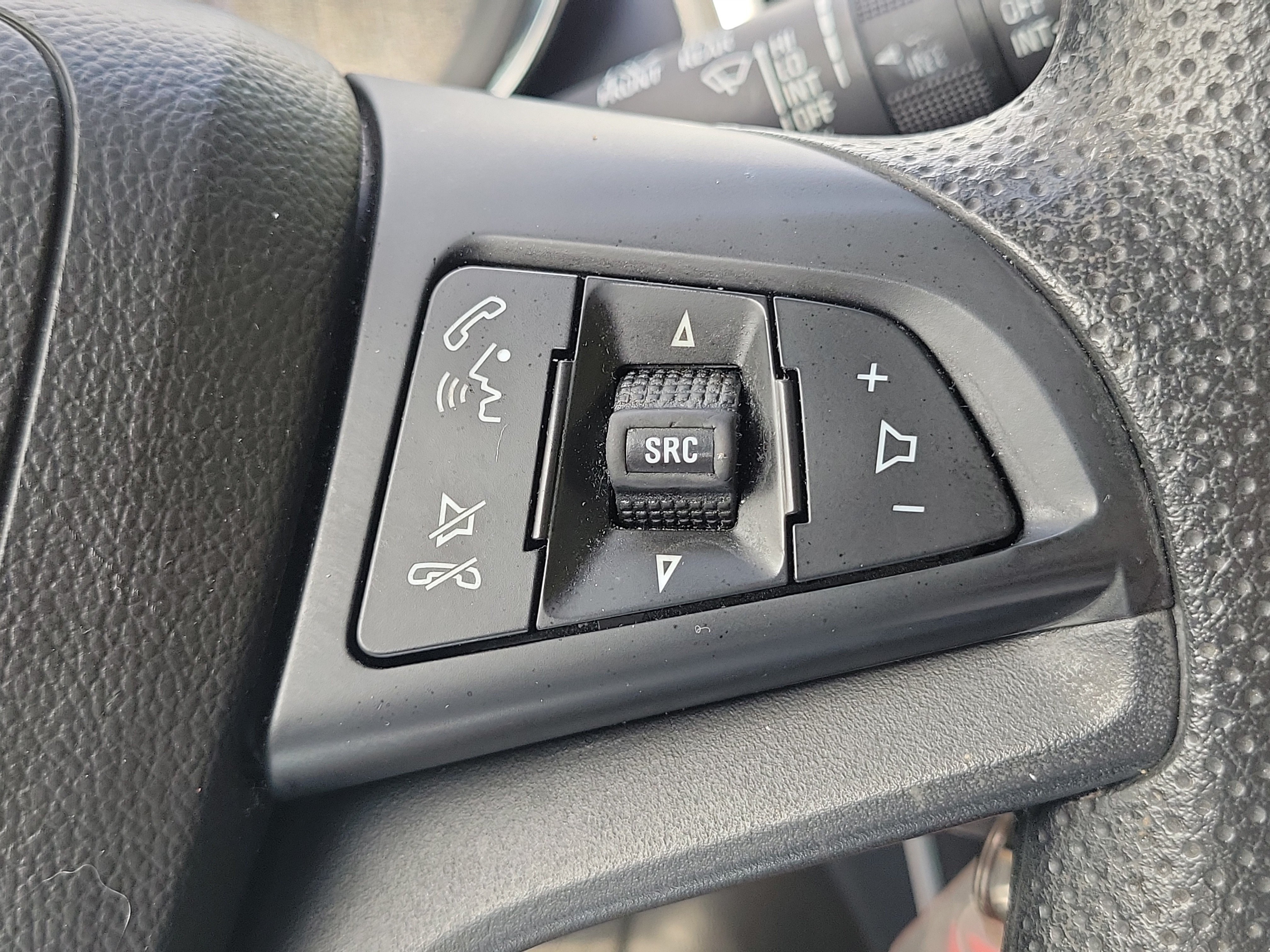 Used 2020 Chevrolet Trax LS FWD image 21