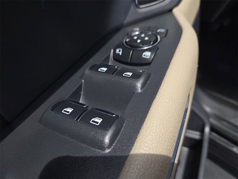 Used 2024 Ford Expedition Limited image 34