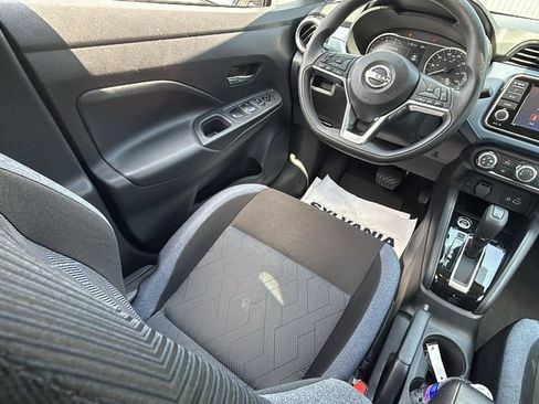 Used 2025 Nissan Versa SV FWD image 14