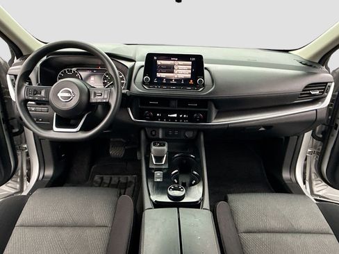 Certified 2024 Nissan Rogue SV image 3