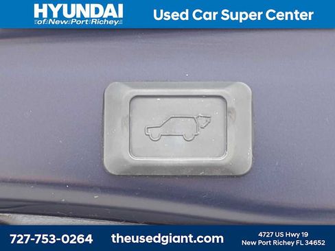 Used 2023 Toyota RAV4 XLE w/ Convenience Package FWD image 13
