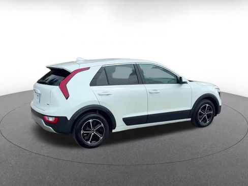 Used 2026 Kia Niro LX FWD image 15