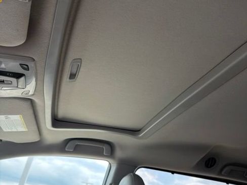 Used 2013 Toyota Sienna XLE FWD image 4
