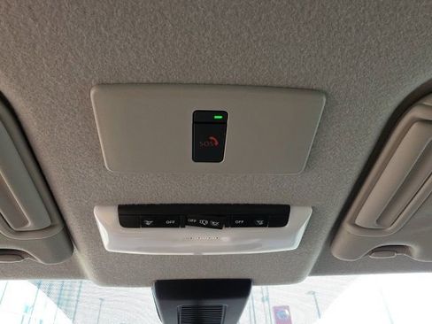 Used 2024 Nissan Kicks SV FWD image 19