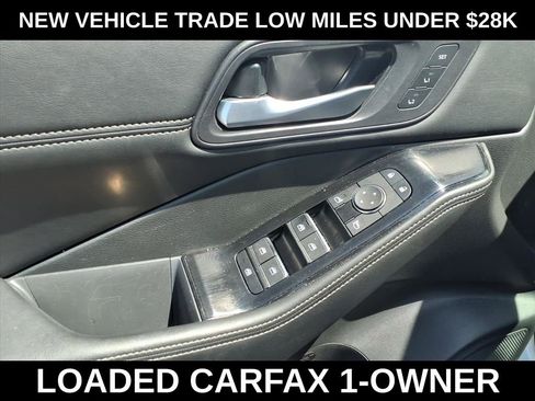 Used 2024 Nissan Rogue SL w/ SL Premium Package image 12