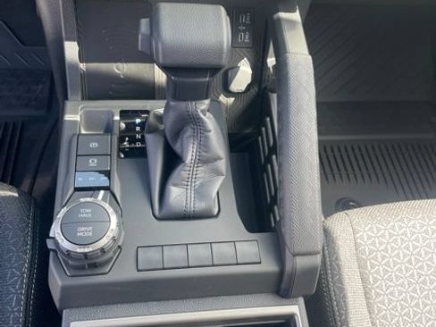 New 2026 Toyota 4Runner SR5 AWD/4WD image 22